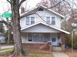 featured image of 528 S Woodlawn Ave