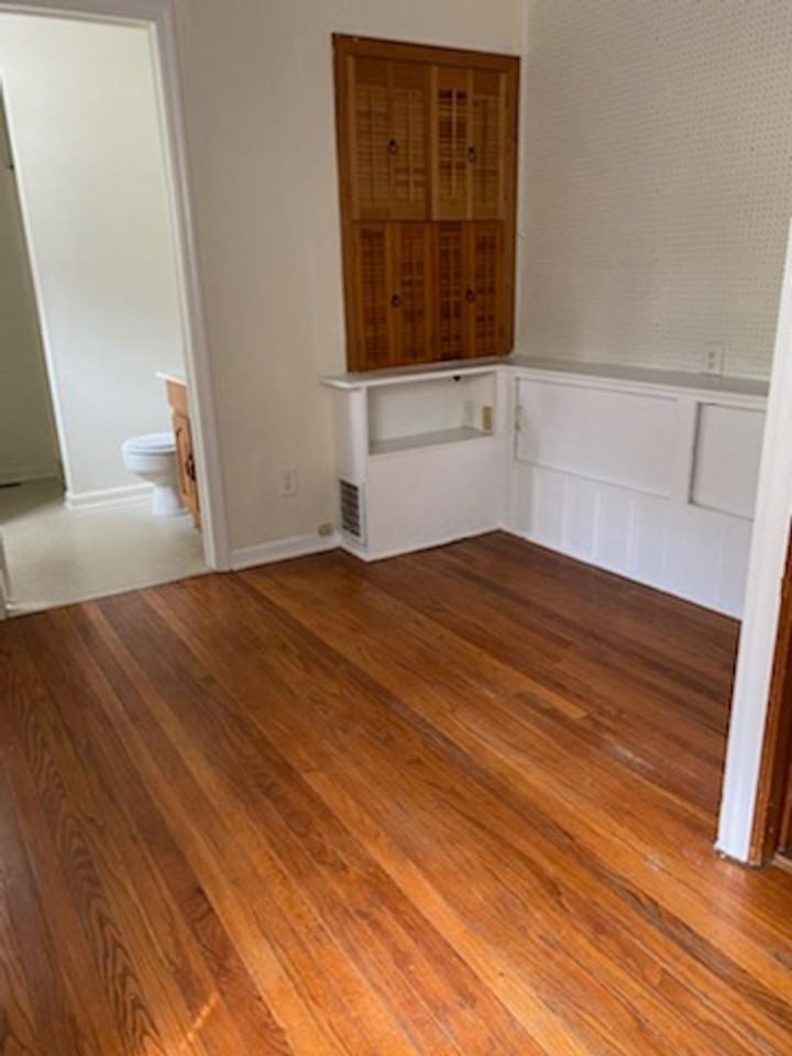 712 S Henderson St - Photo 3 of 8