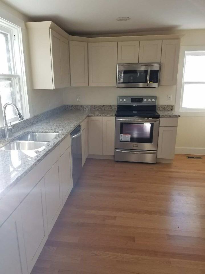 907 S Sheridan Dr - Photo 3 of 16