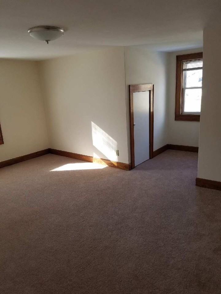 907 S Sheridan Dr - Photo 7 of 16