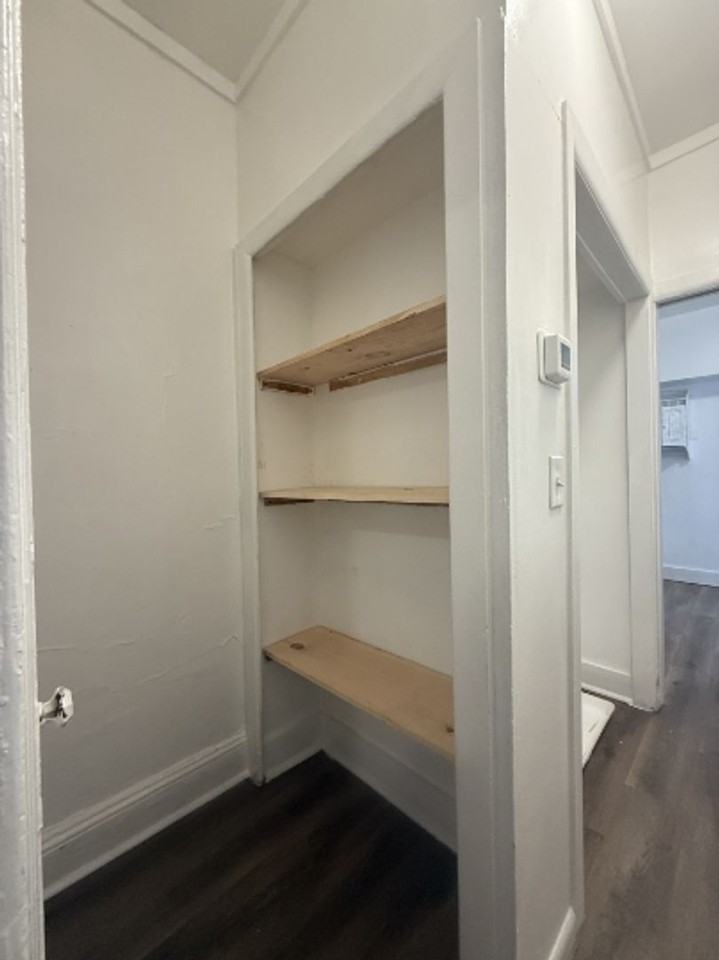 610 S Pershing Ave - Photo 6 of 9