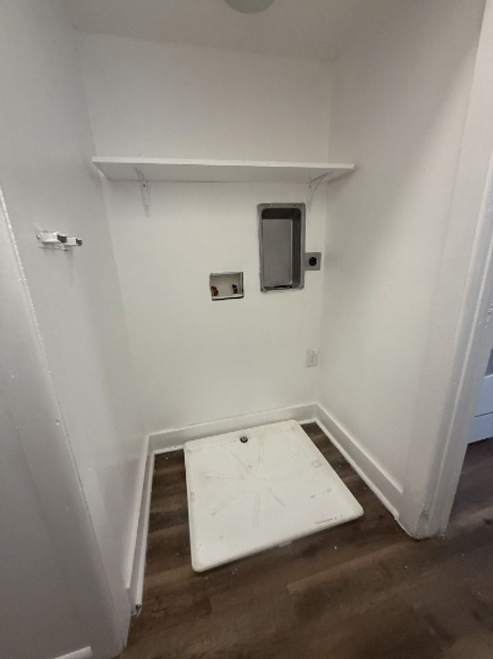 610 S Pershing Ave - Photo 7 of 9