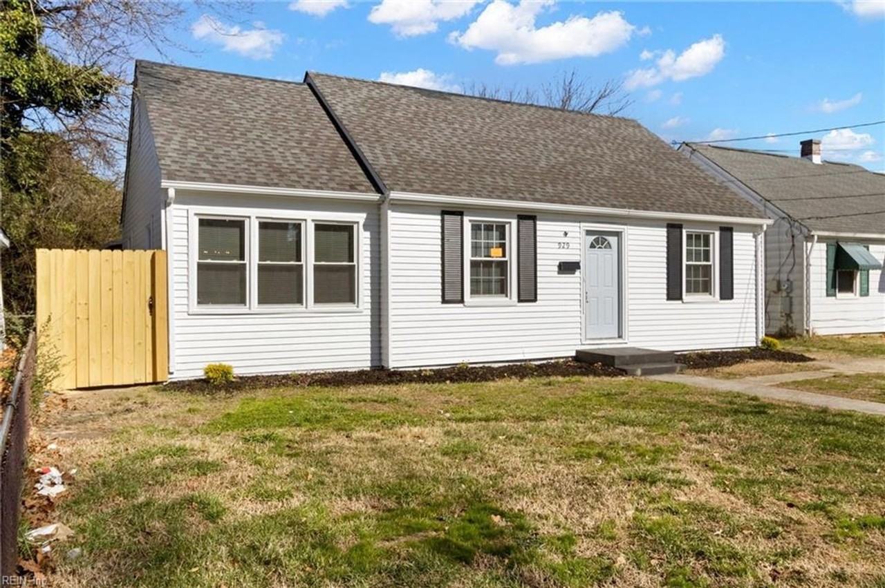 929 17th St - Photo 2 of 21