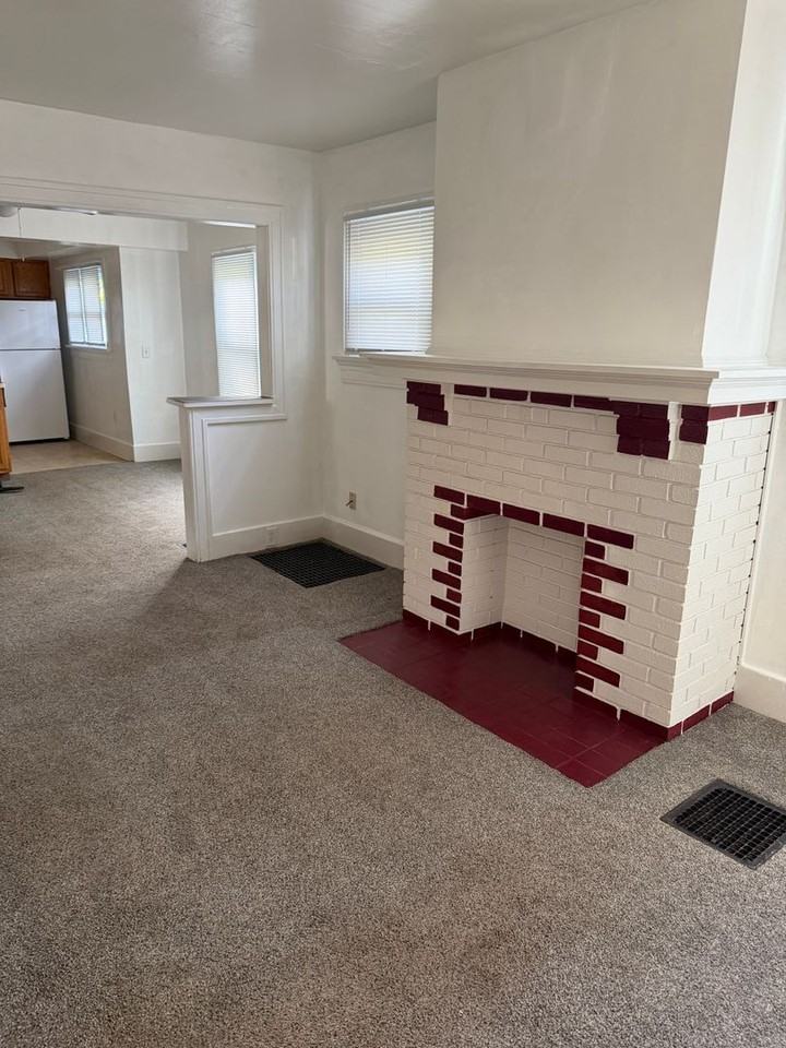216 Fernwood Ave - Photo 2 of 26