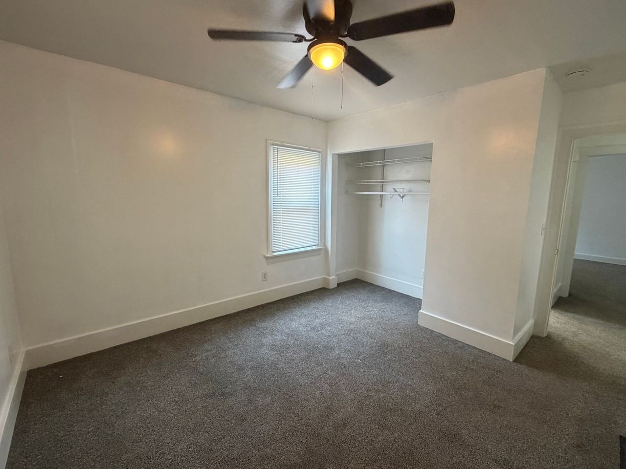 216 Fernwood Ave - Photo 6 of 26