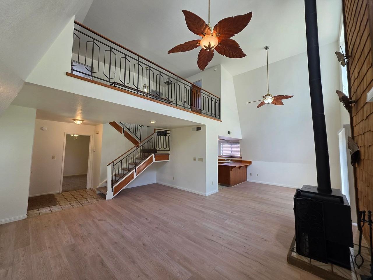 2816 S Court St - Photo 5 of 16