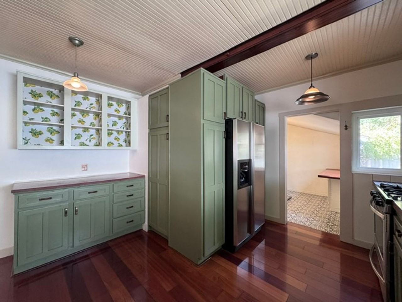 281 Obispo Ave - Photo 2 of 17