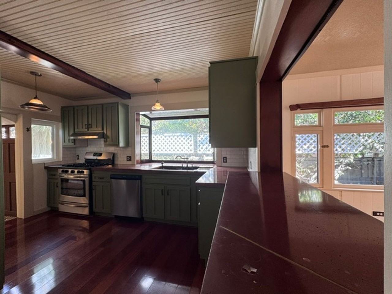 281 Obispo Ave - Photo 3 of 17