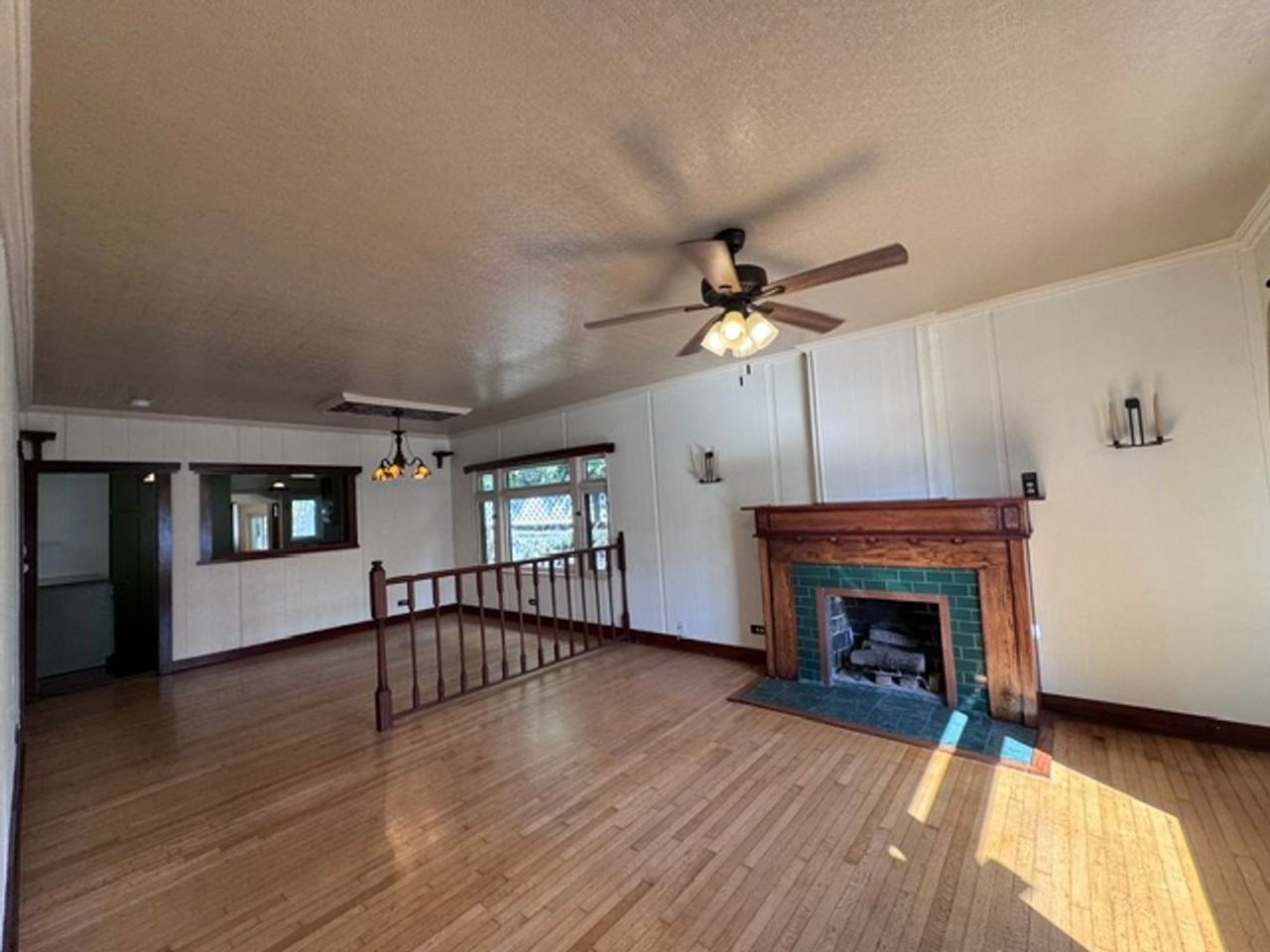 281 Obispo Ave - Photo 4 of 17