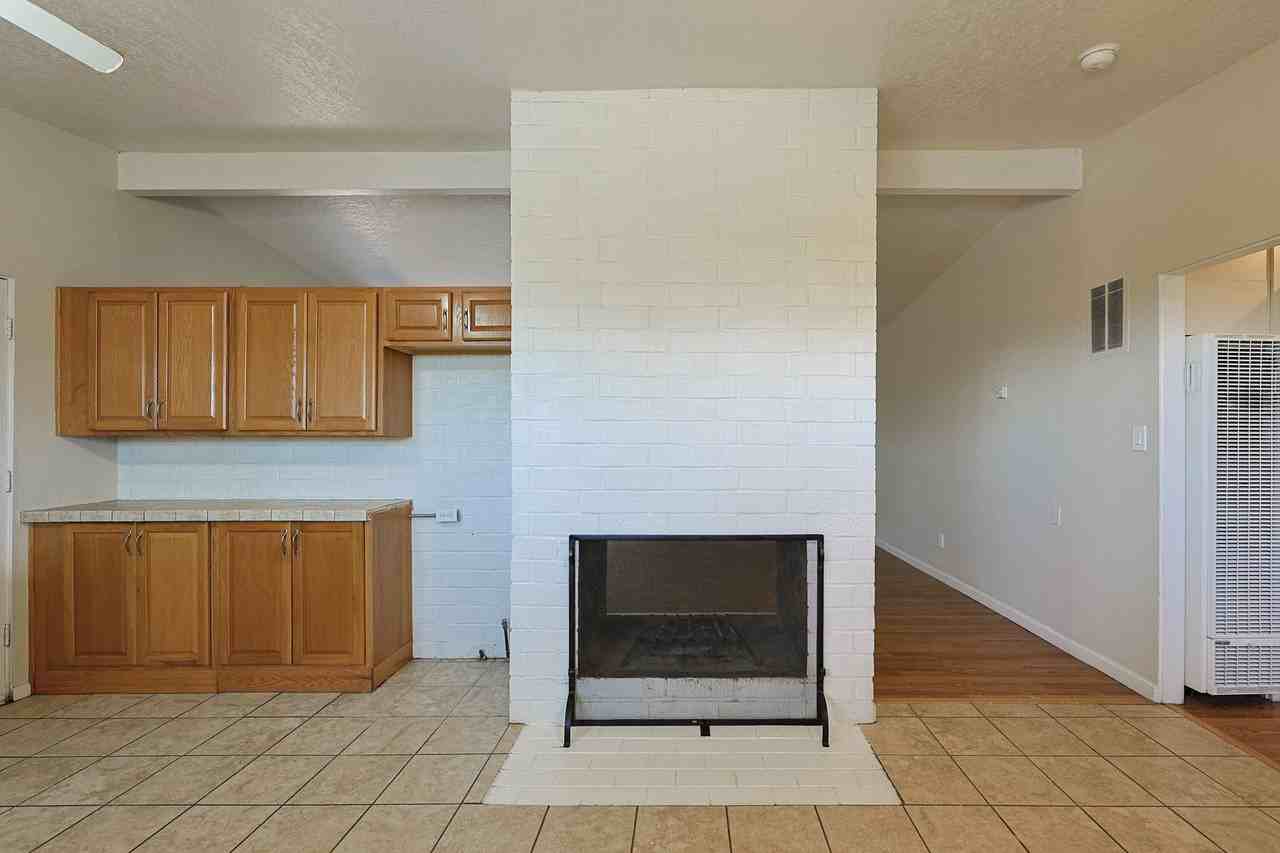 1066 Cuyamaca Ave - Photo 6 of 25