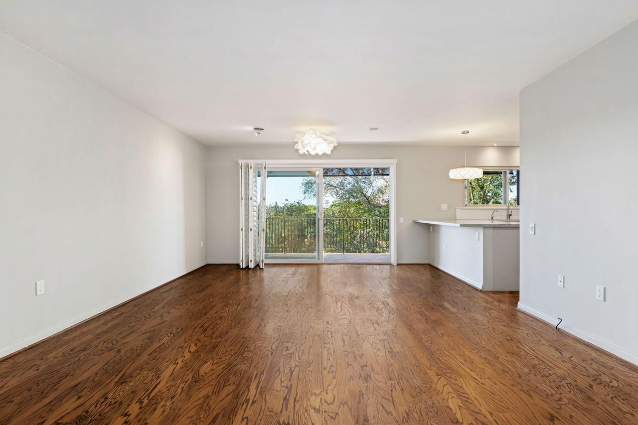 2525 State St #15 - Photo 7 of 38