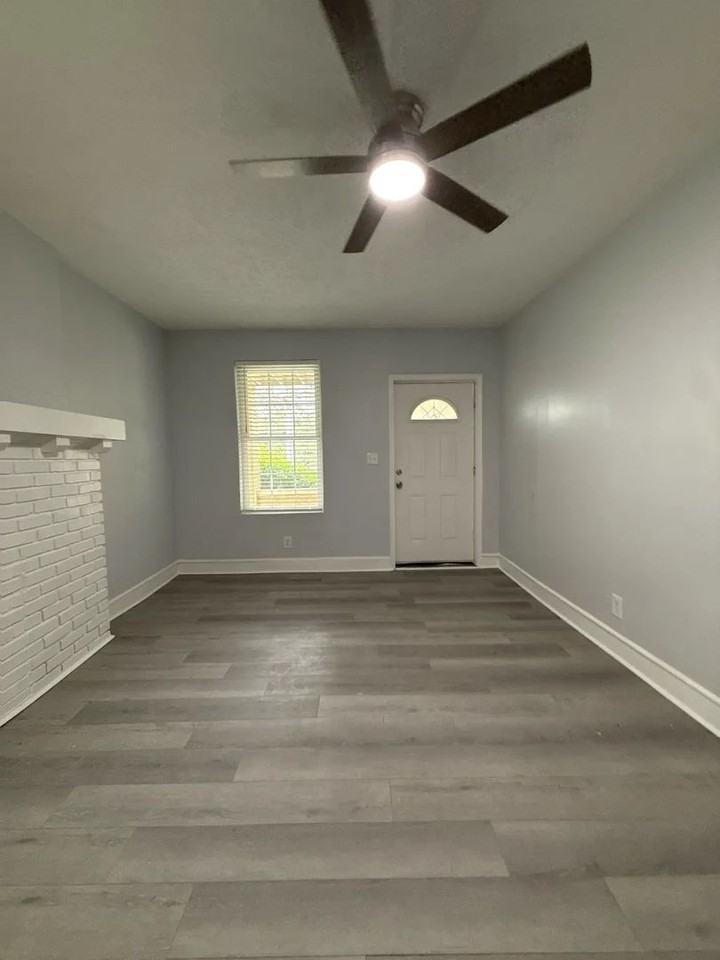 520 Boulevard NE - Photo 3 of 36