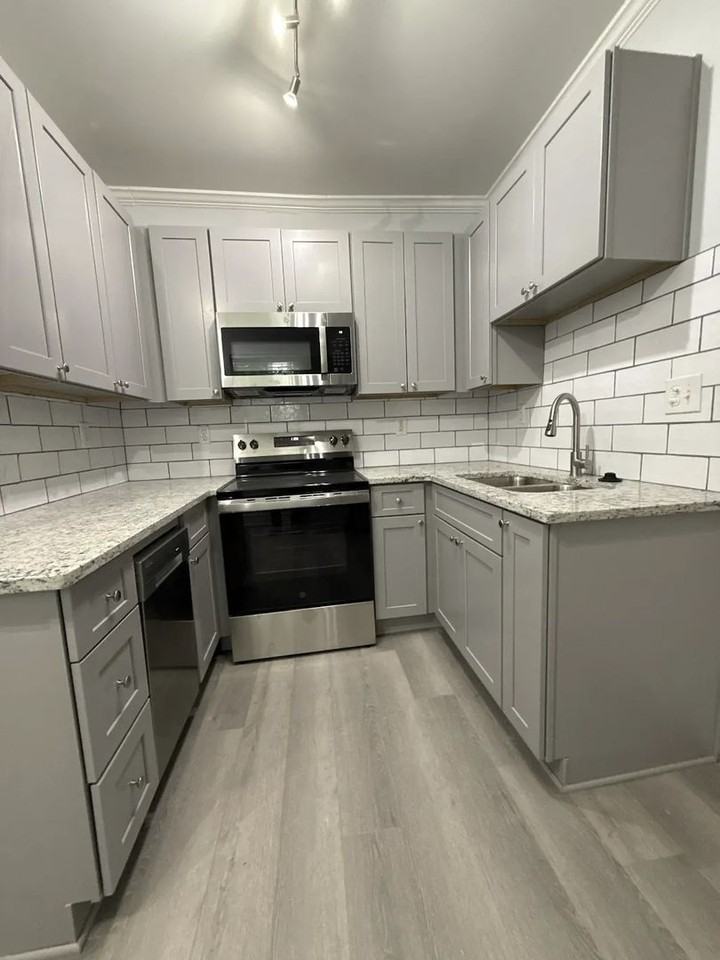 520 Boulevard NE - Photo 4 of 36