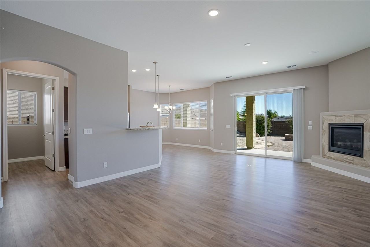 5399 N Evans Way - Photo 6 of 40