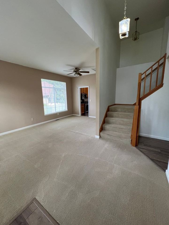 6224 146th Pl Se - Photo 7 of 31