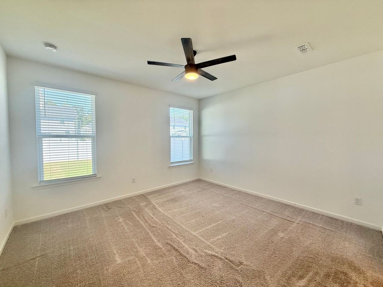 1009 Ringhill Bluff Dr - Photo 7 of 22