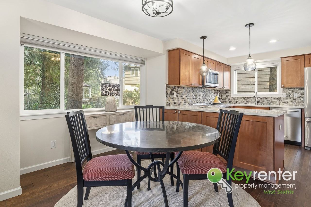 9165 45th Ave Sw #6 - Photo 3 of 41
