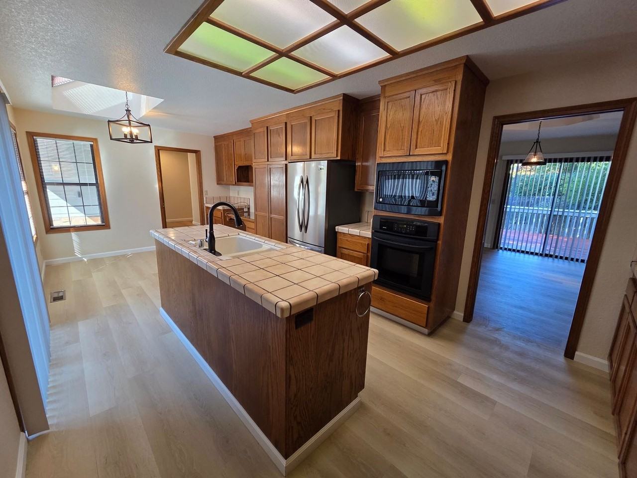 1019 Rancho Lindo Dr - Photo 6 of 27