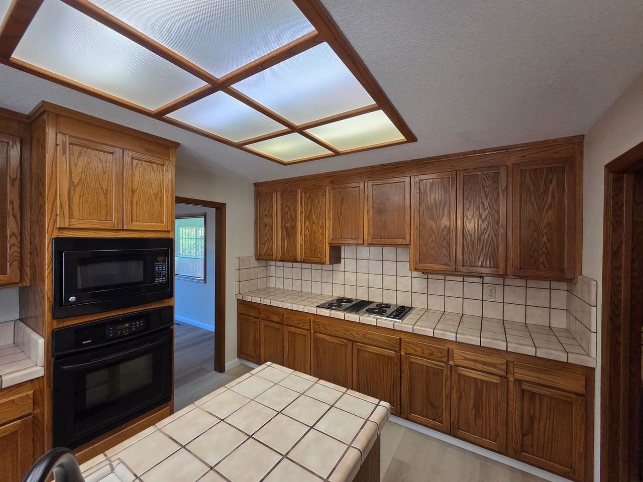 1019 Rancho Lindo Dr - Photo 7 of 27