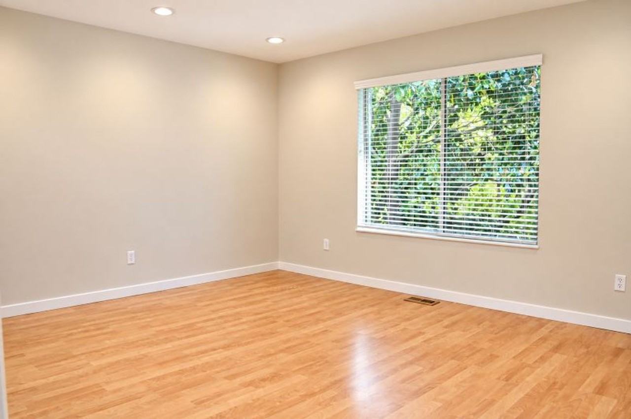 25 Salvatore Dr - Photo 7 of 17