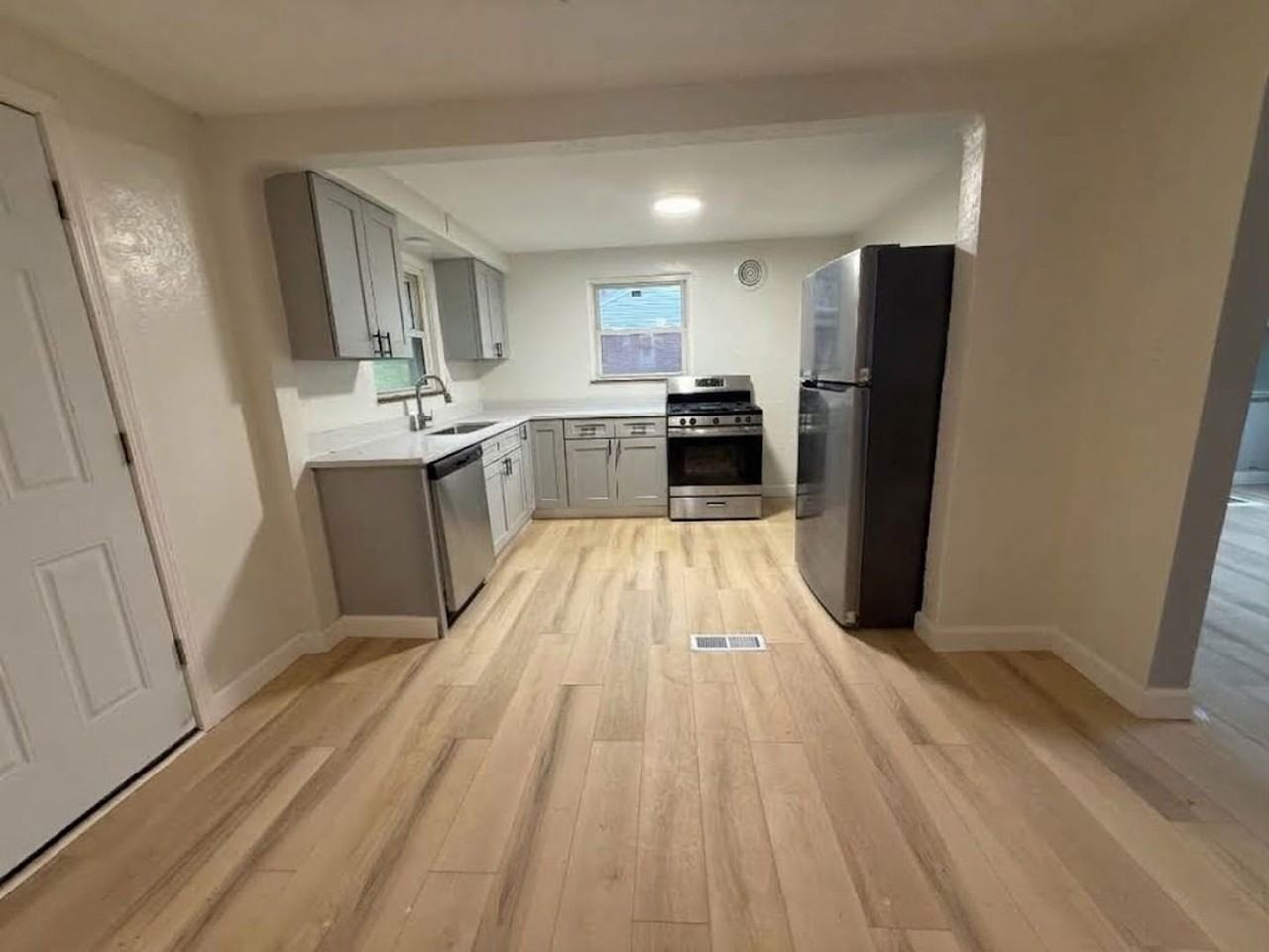 8041 Aber Rd - Photo 4 of 20