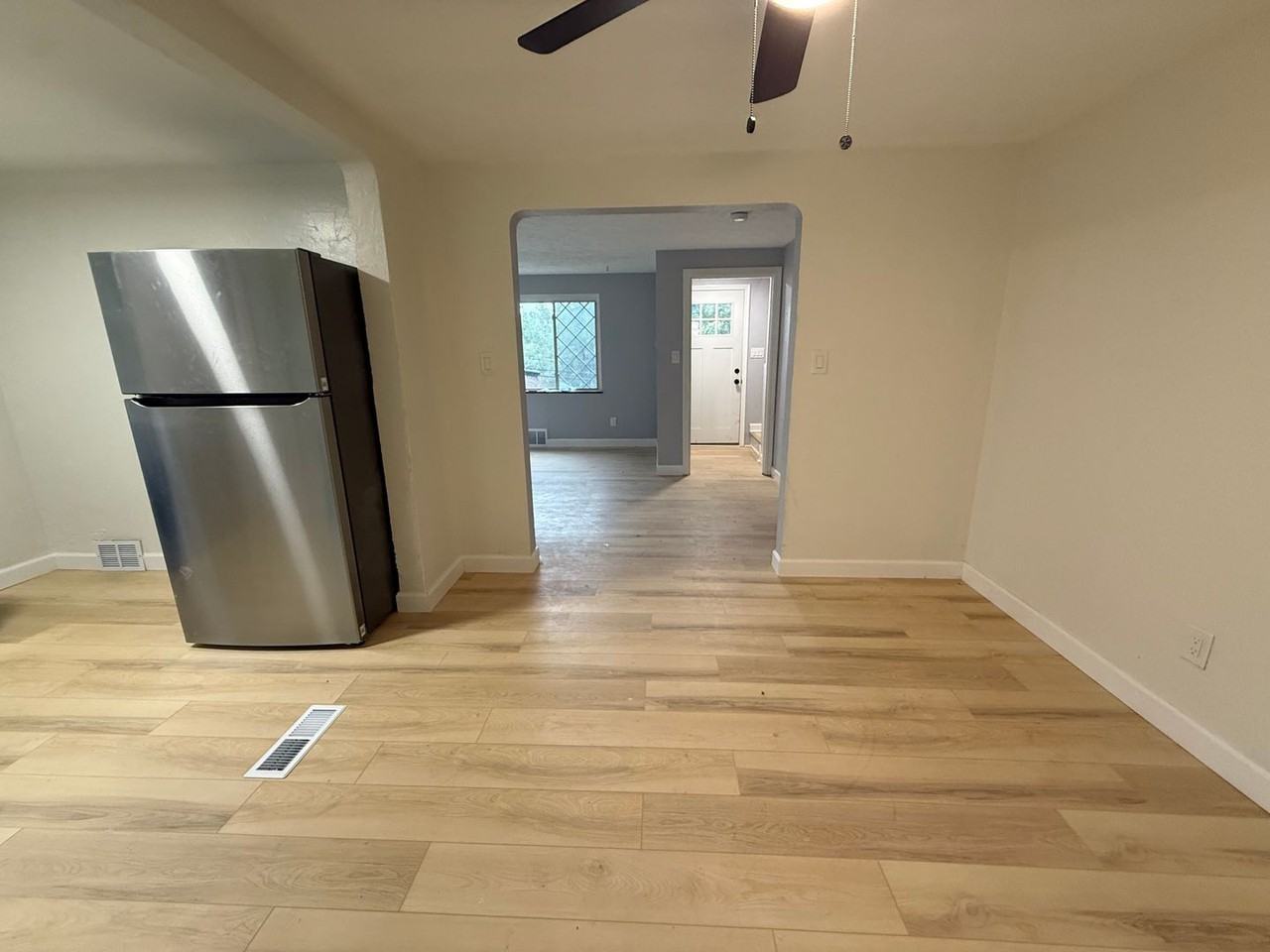 8041 Aber Rd - Photo 6 of 20