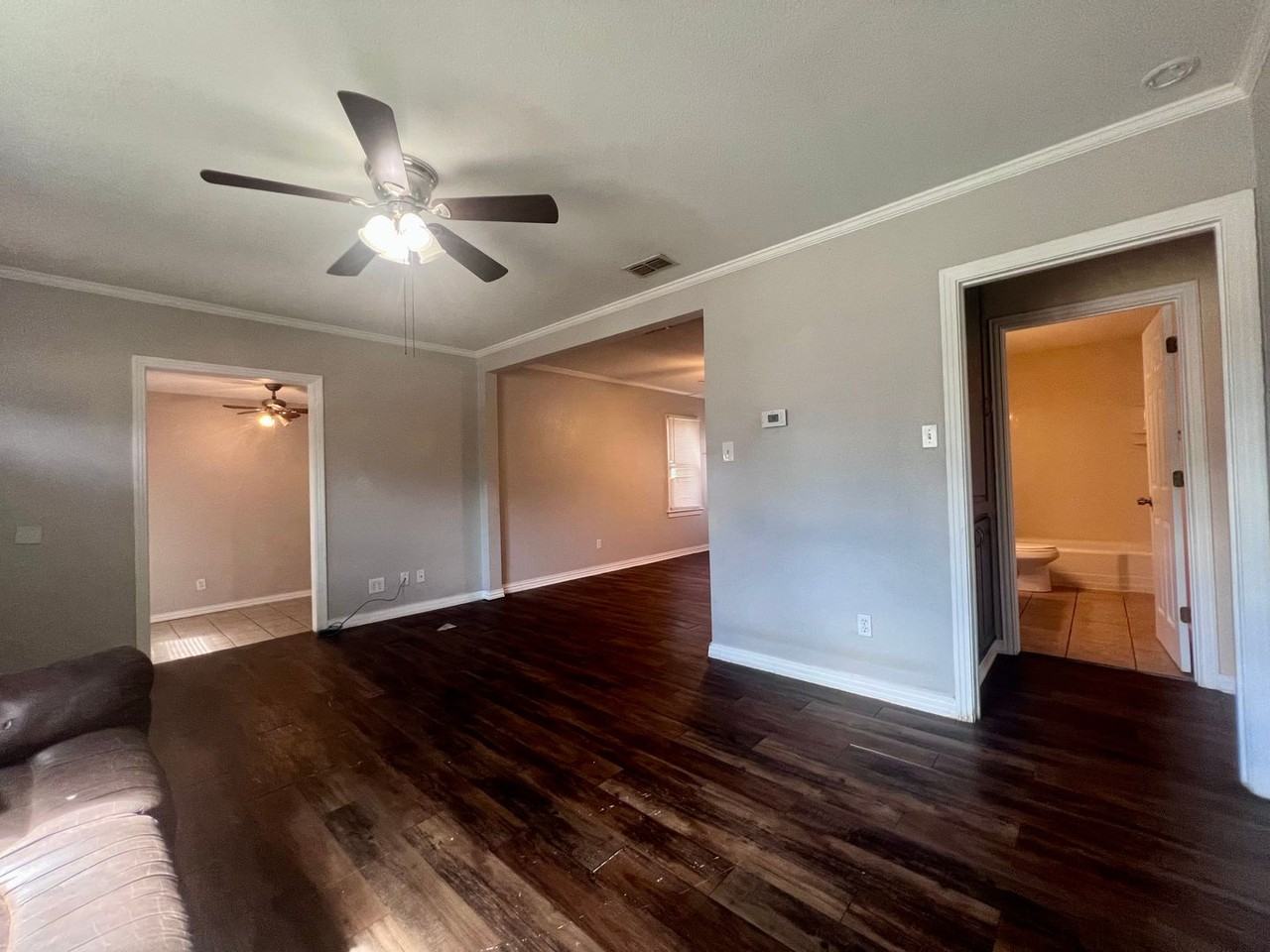 2708 37th St - Photo 3 of 8