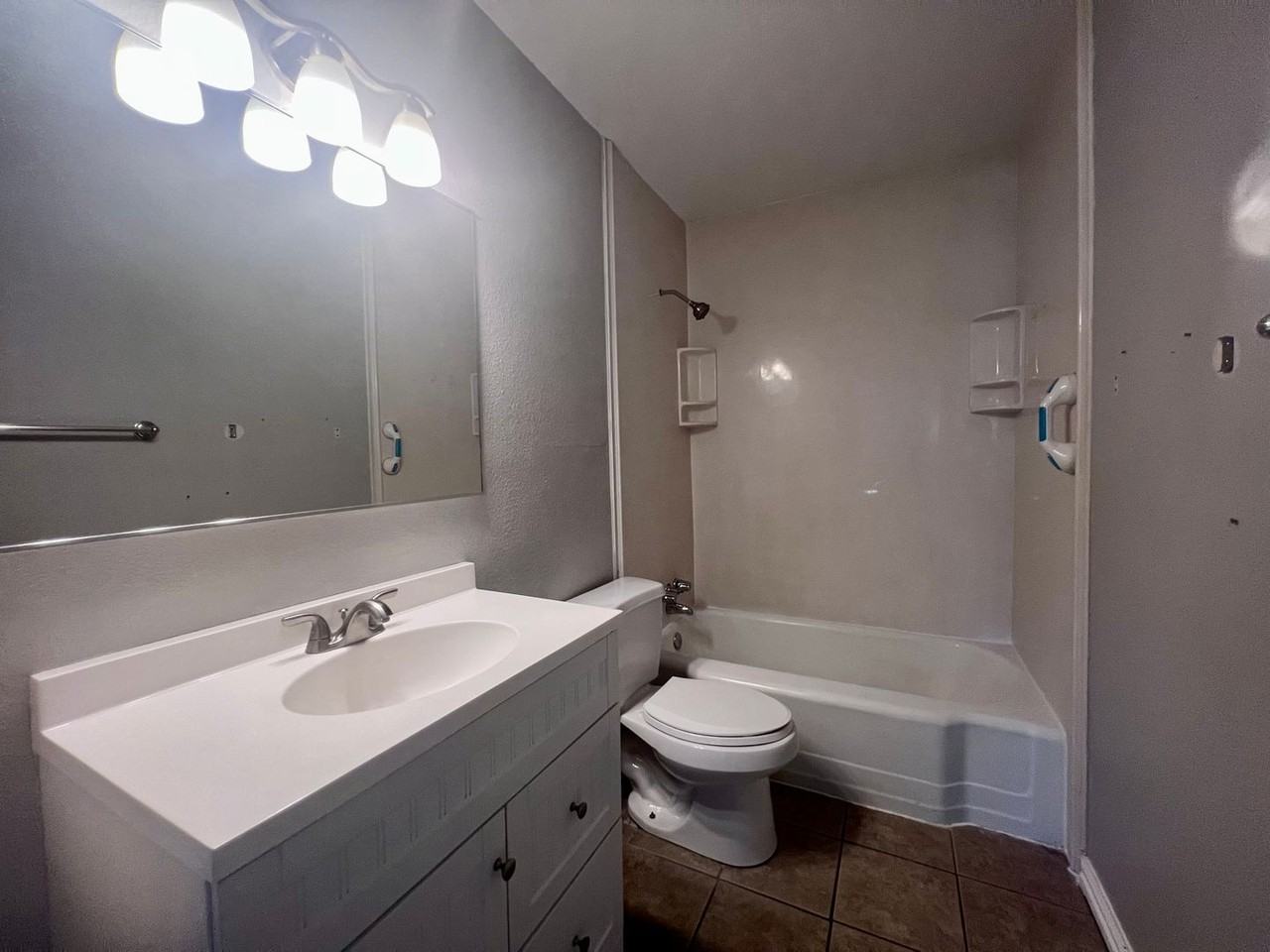 2708 37th St - Photo 7 of 8