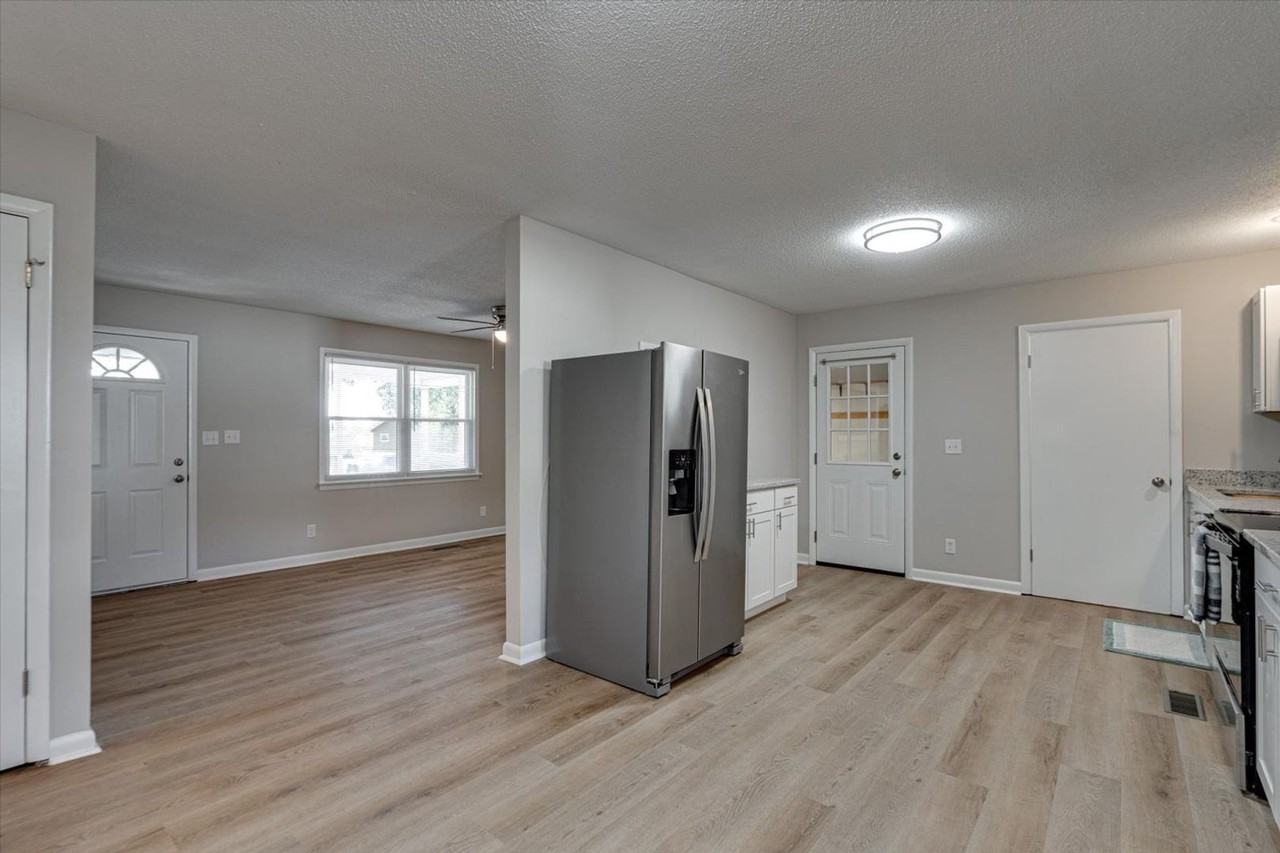 1839 S Prairie Cir - Photo 4 of 31