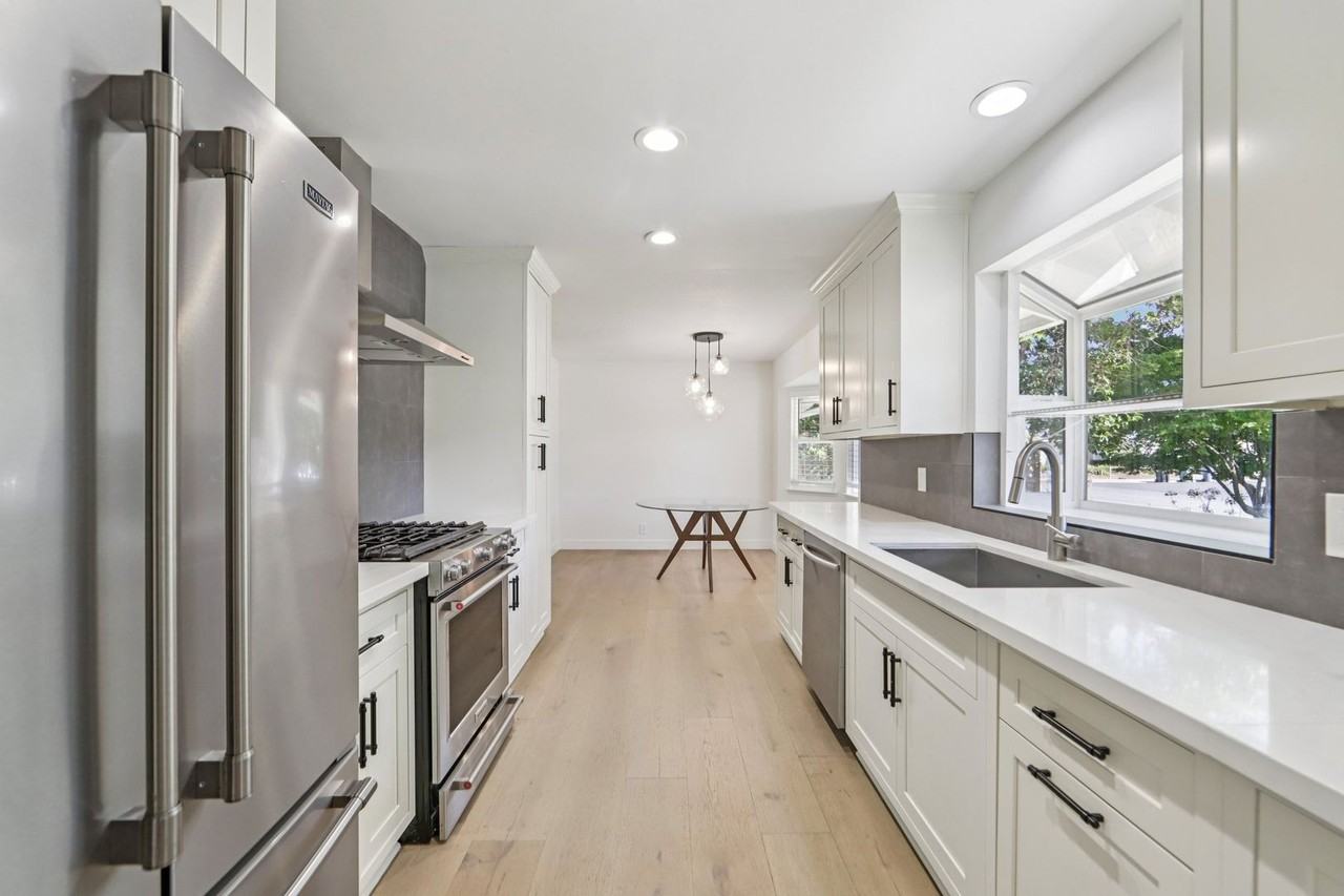 1175 Bodega Dr - Photo 2 of 27