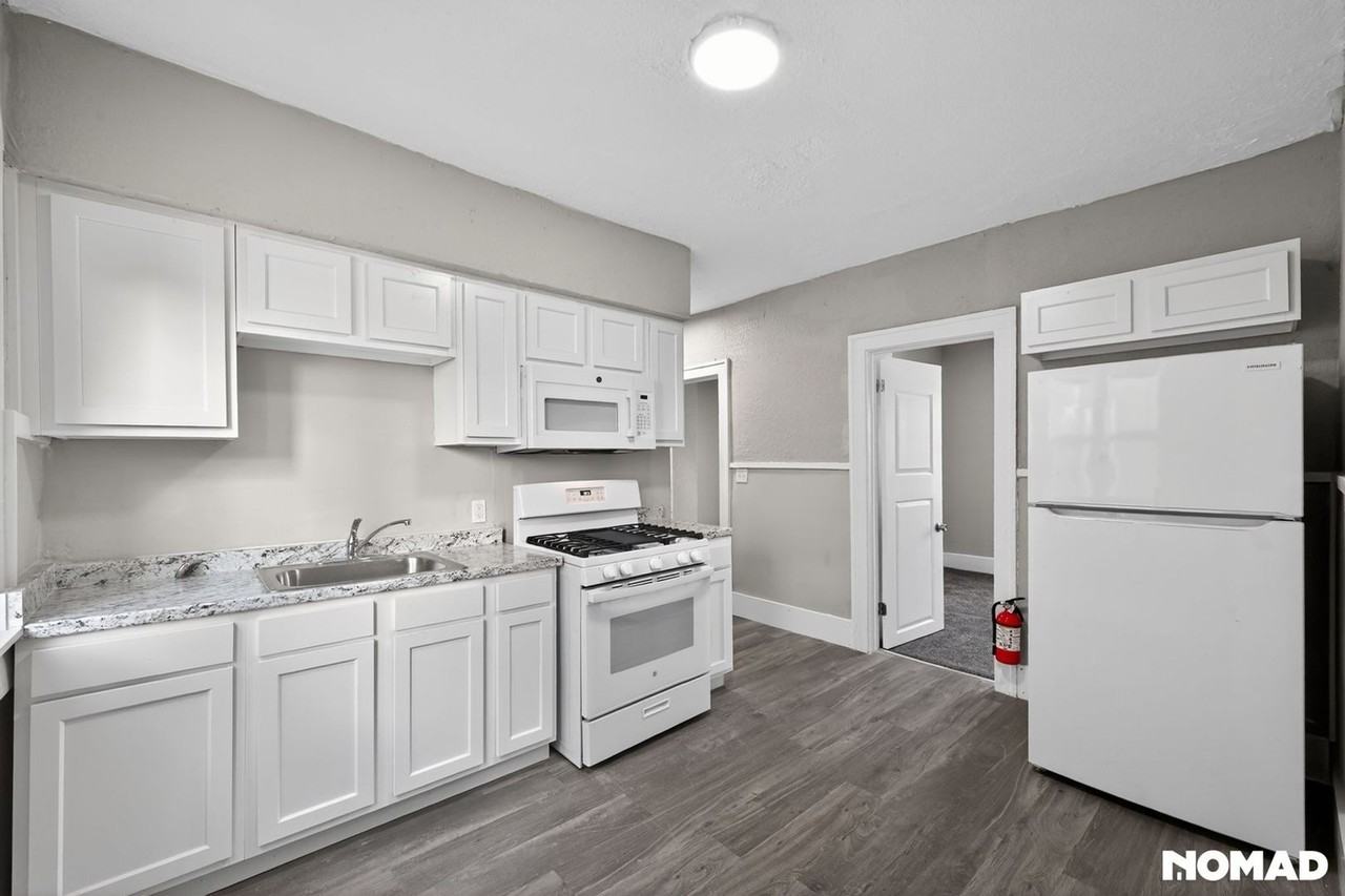 3036 Gray St - Photo 6 of 27
