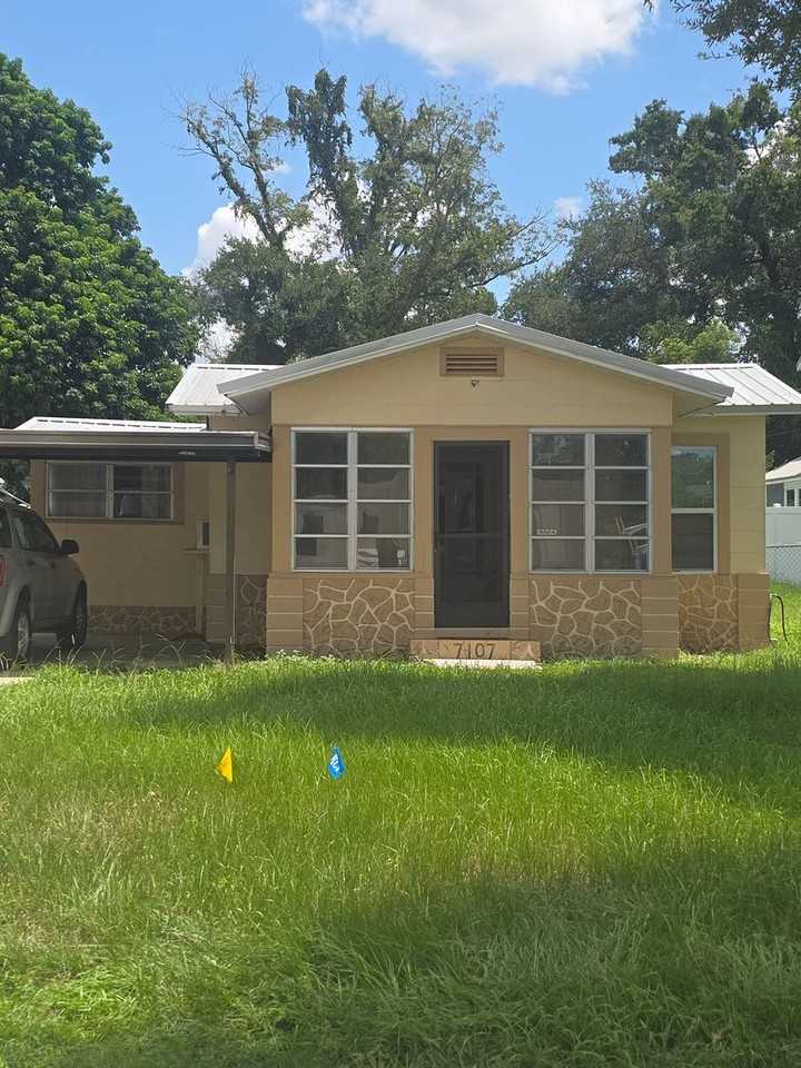 7107 N Duncan Ave - Photo 2 of 25