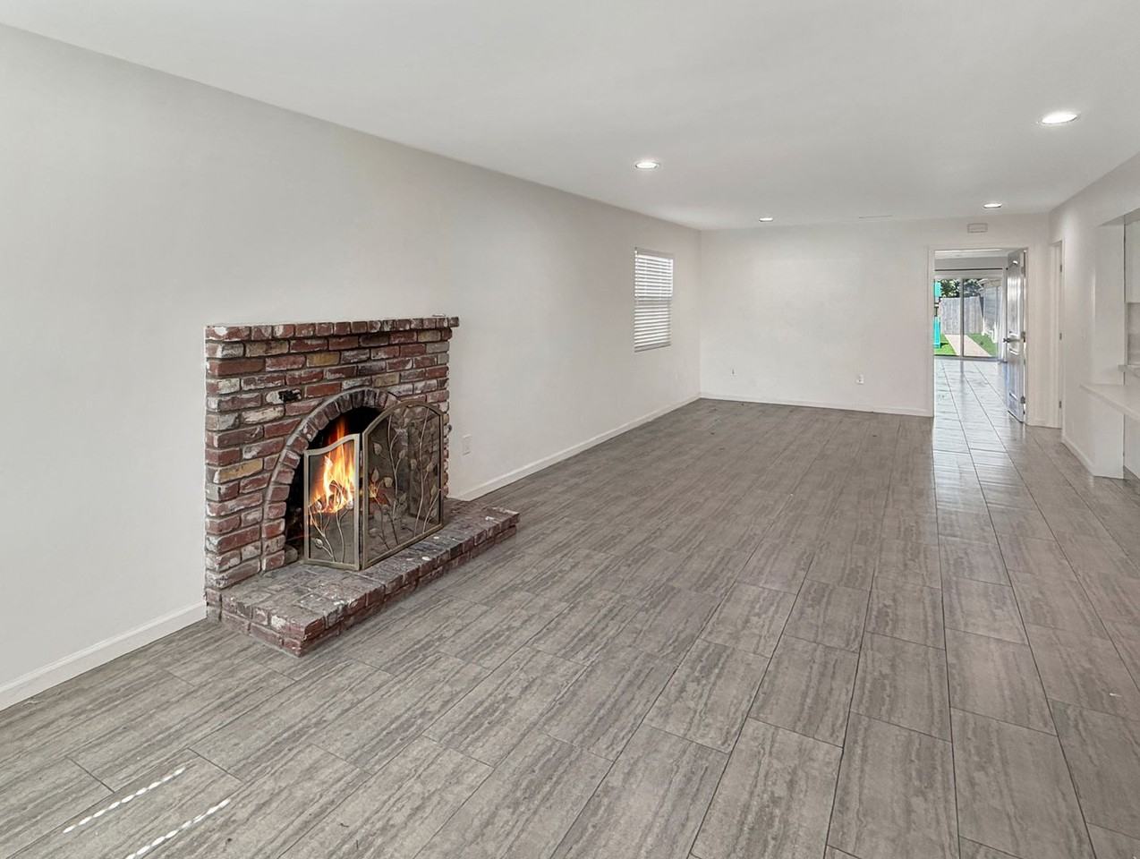 2435 254th St - Photo 5 of 15