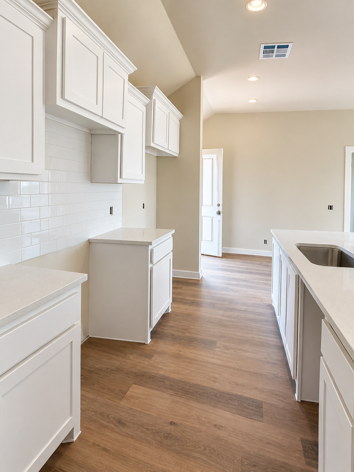 1627 Highland Loop - Photo 3 of 13