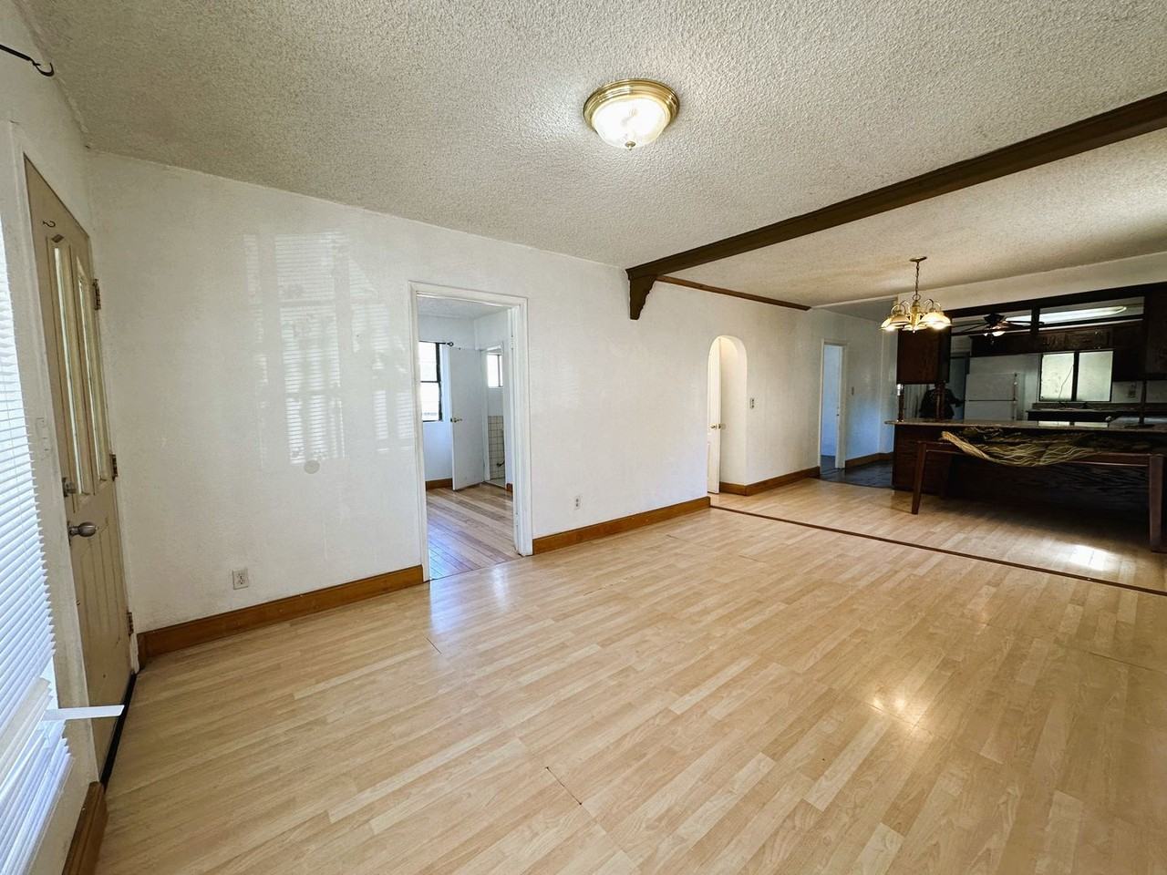 3221 44th St - Photo 4 of 15