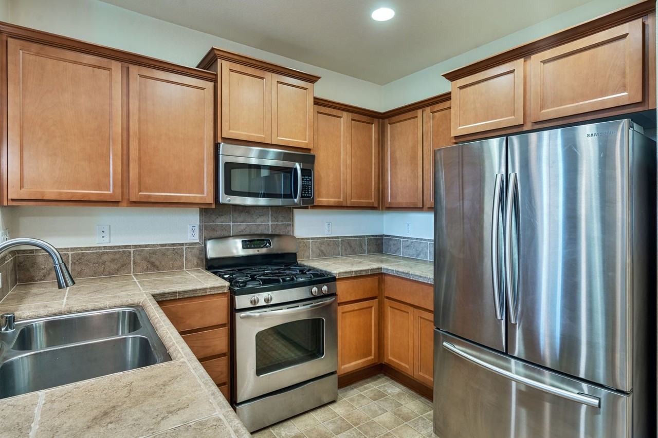 209 Blossom Rock Ln - Photo 3 of 38