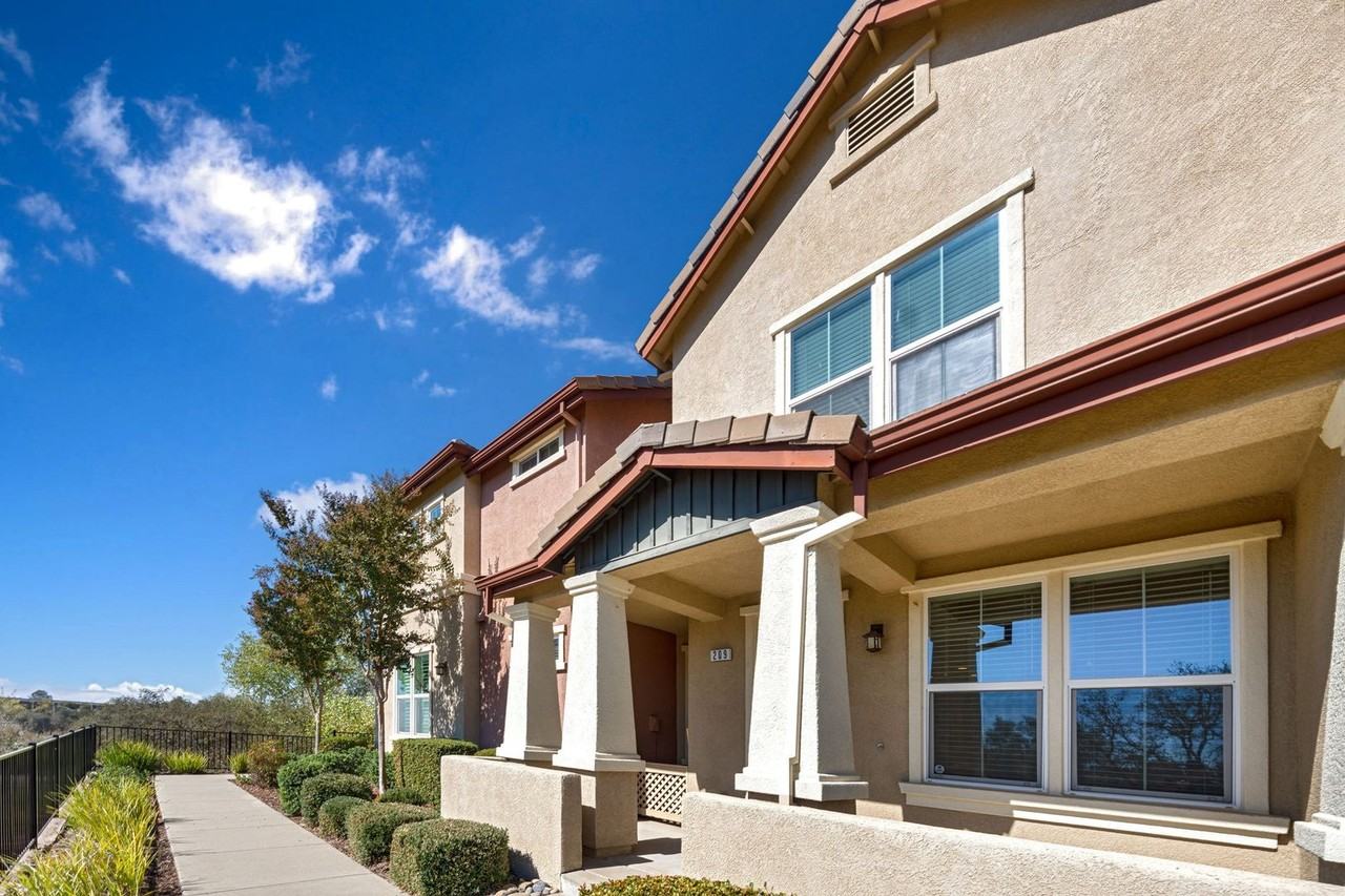 209 Blossom Rock Ln - Photo 6 of 38