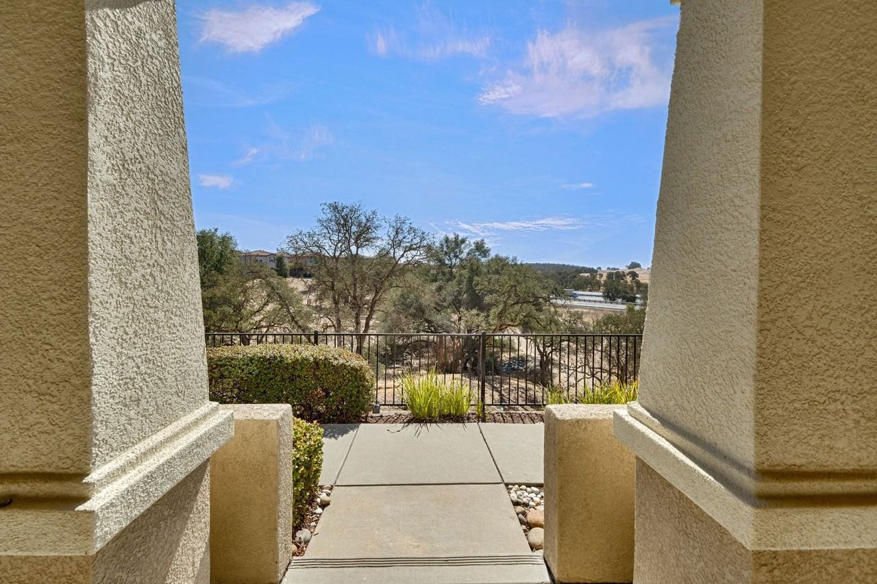 209 Blossom Rock Ln - Photo 7 of 38