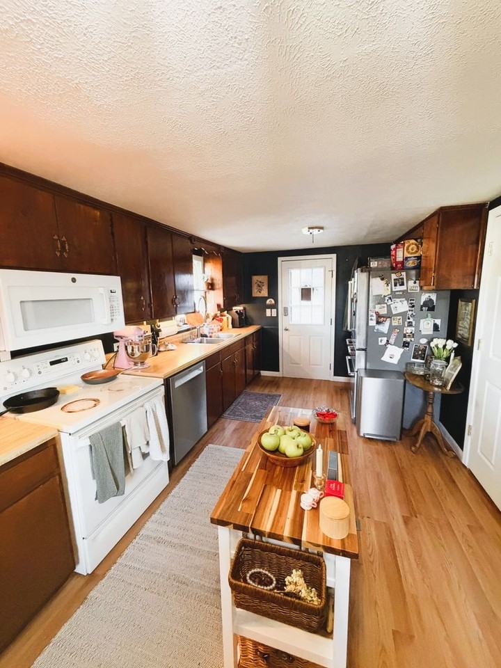 3865 Pirkey Ln - Photo 2 of 16
