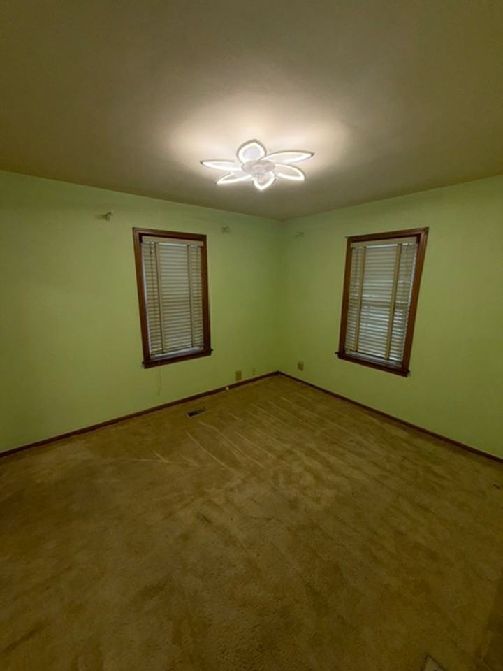 1667 S Kerth Ave - Photo 5 of 5