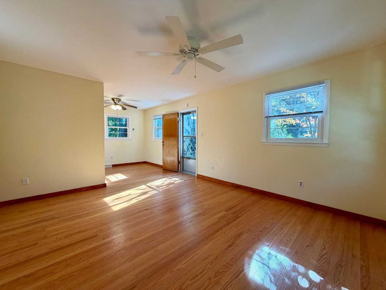 53 Merion Dr - Photo 4 of 24