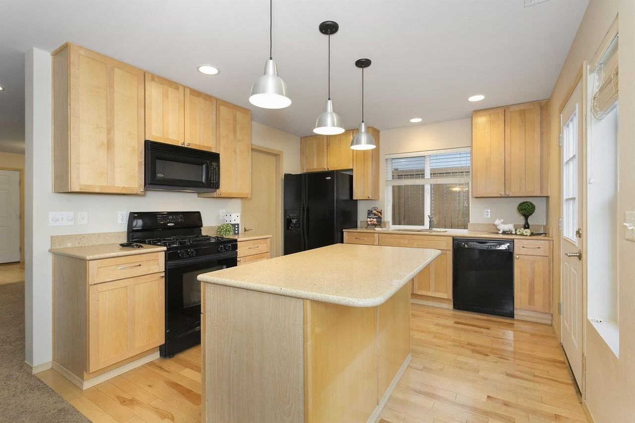 36518 Se Woody Creek Ln - Photo 5 of 22