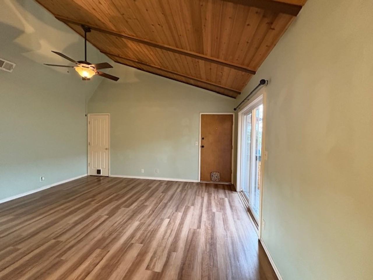 1080 8th St #14 - Photo 3 of 17
