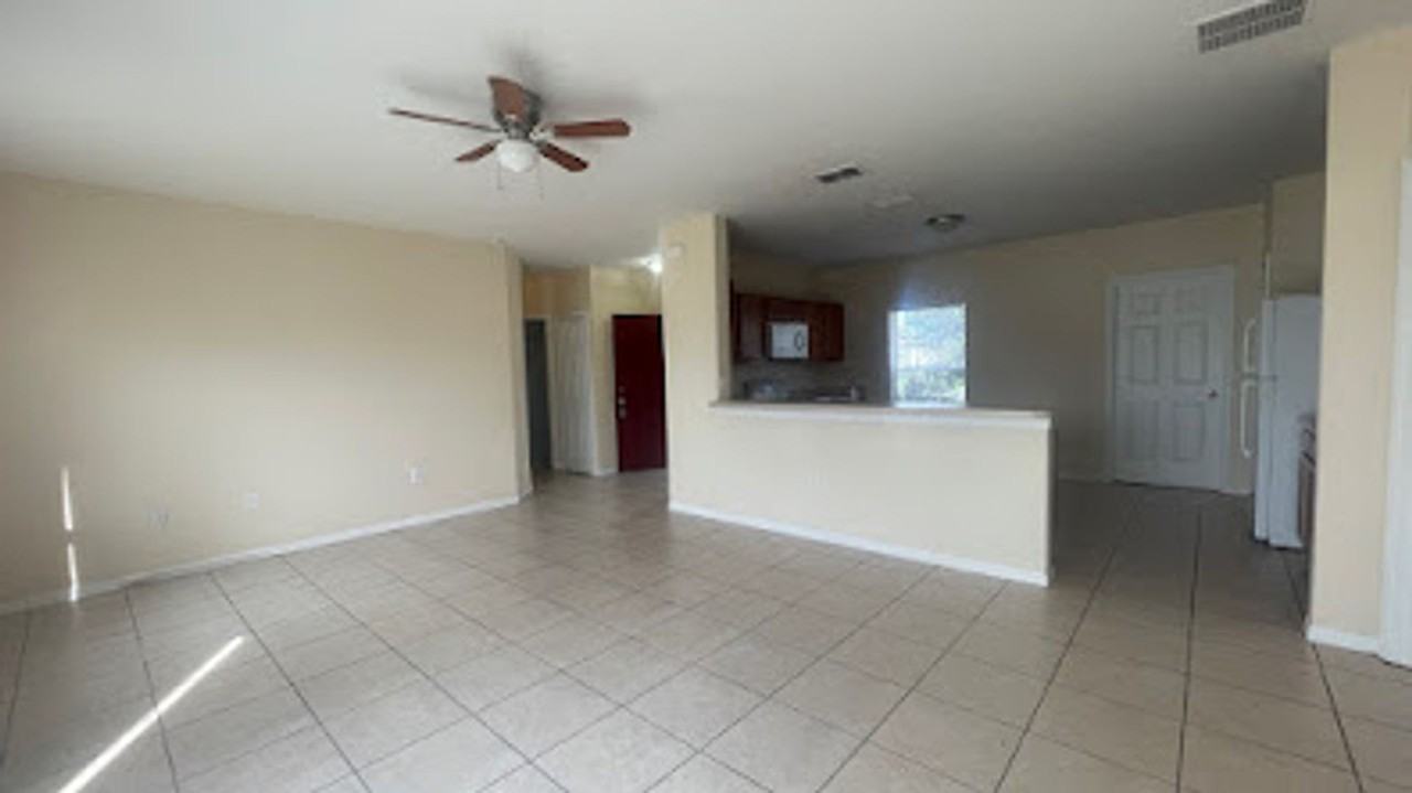 818 Fraser Dr - Photo 6 of 18