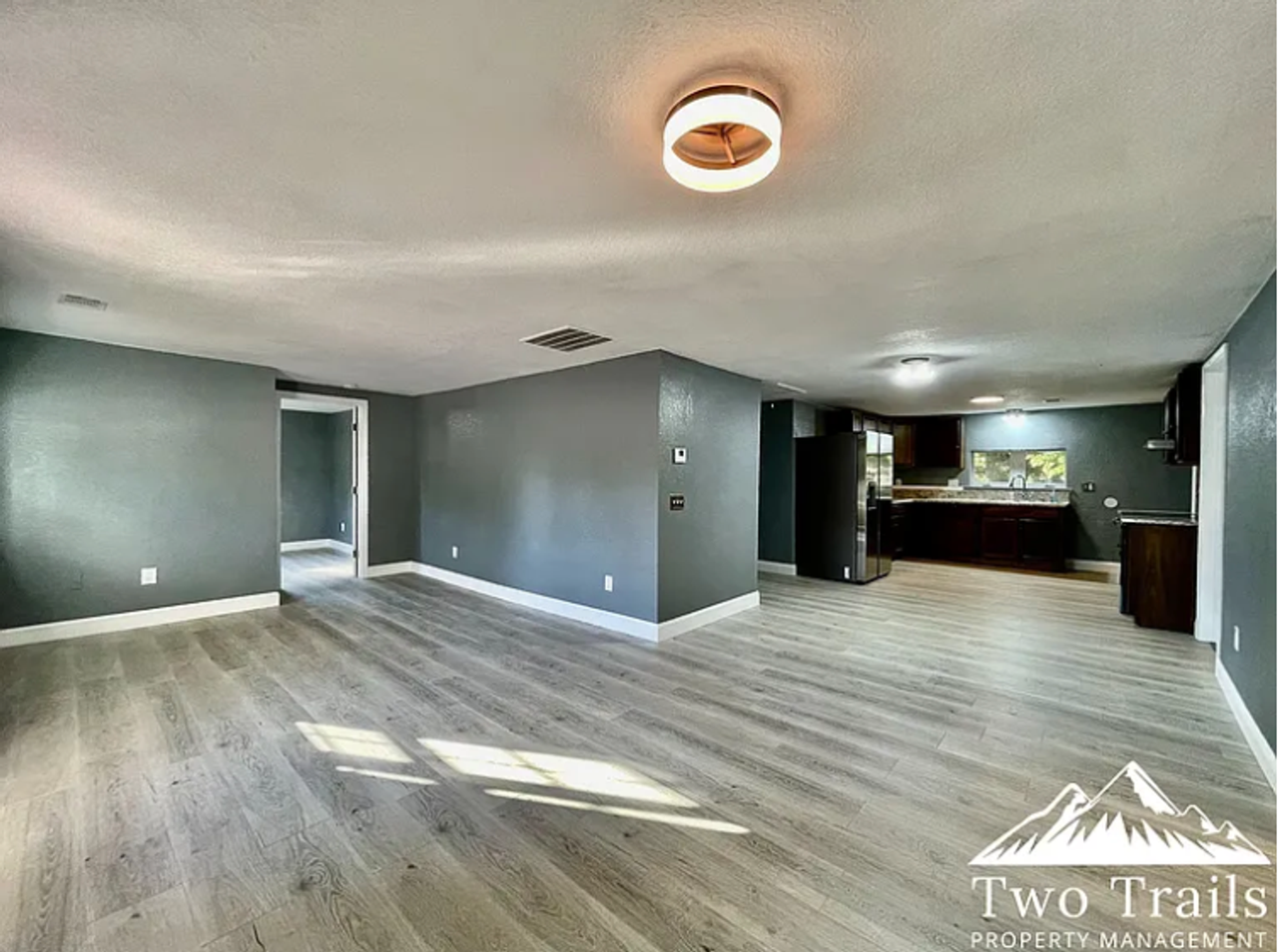 103 Evelyns Way - Photo 2 of 16