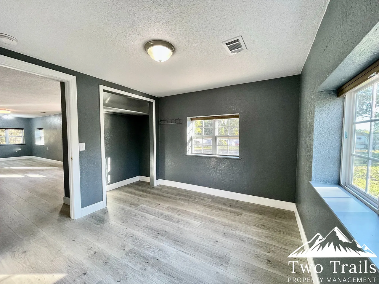 103 Evelyns Way - Photo 4 of 16
