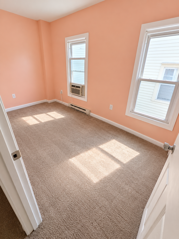 125 Ray St #1 - Photo 4 of 17