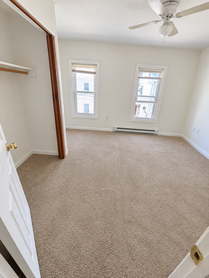 125 Ray St #1 - Photo 5 of 17