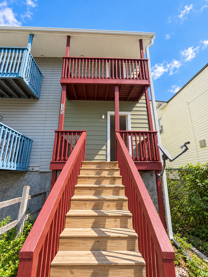 125 Ray St #1 - Photo 6 of 17