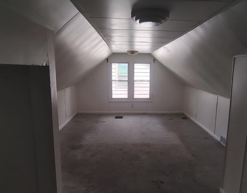 18470 Grandville Ave #1 - Photo 5 of 9
